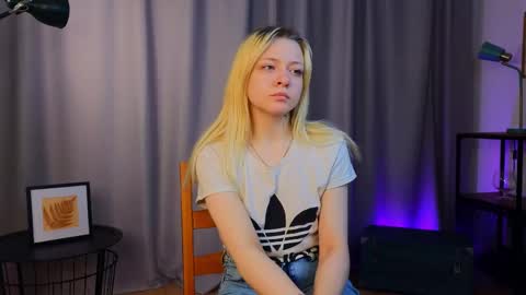 Alice online show from April 17, 4:43 pm