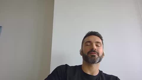 Snapshot of birthdaycake1 chatting on October 14, 3:35 pm RobSpots online show from October 14, 3:35 pm