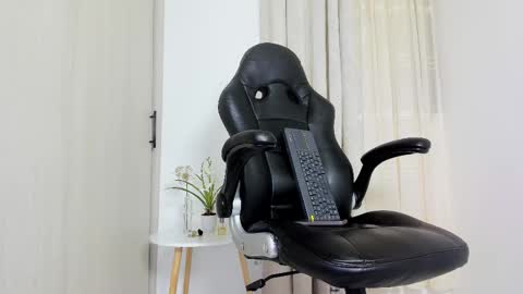 Biscuit oliva online show from March 1, 3:58 pm