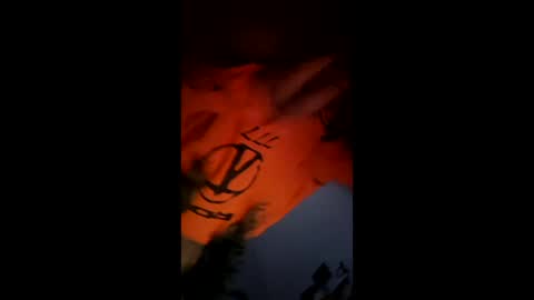 Snapshot of bittenbat chatting on December 14, 9:19 pm bittenbat online show from December 14, 9:19 pm