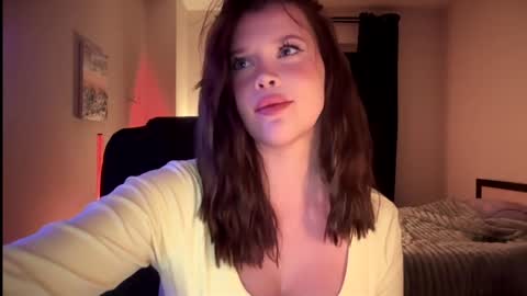 Snapshot of bitter_moon chatting on September 22, 2:02 am Ann Braslowsky online show from September 22, 2:02 am