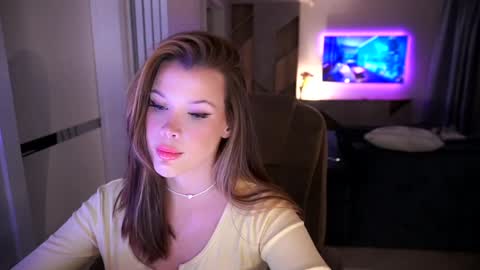 Snapshot of bitter_moon chatting on December 1, 1:10 am Ann Braslowsky online show from December 1, 1:10 am