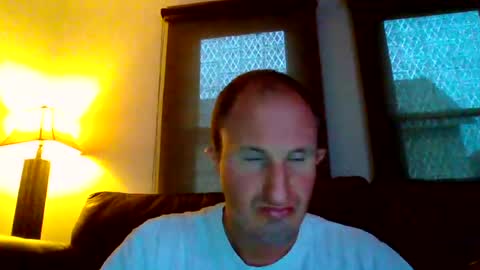 Snapshot of bjking712 chatting on July 6, 10:45 pm bjking712 online show from July 6, 10:45 pm