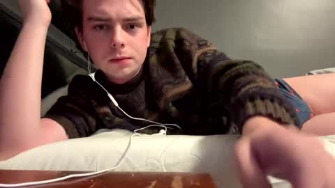 Snapshot of bkennedy829 chatting on February 5, 11:37 am bkennedy829 online show from February 5, 11:37 am