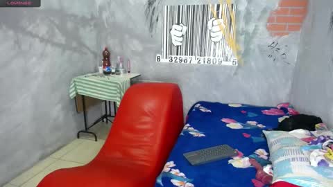 blacckandwhitte online show from February 11, 12:06 am