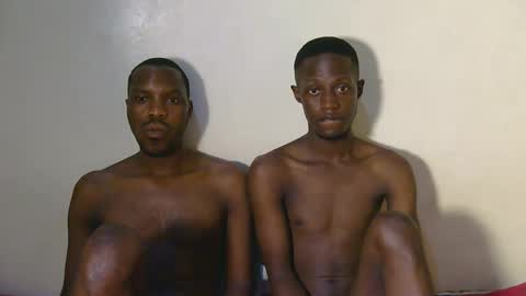 Snapshot of black_chocolate2 chatting on November 28, 12:13 am meddy n amaddy online show from November 28, 12:13 am