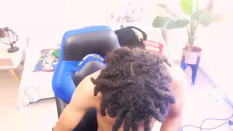 Black online show from December 12, 12:33 pm