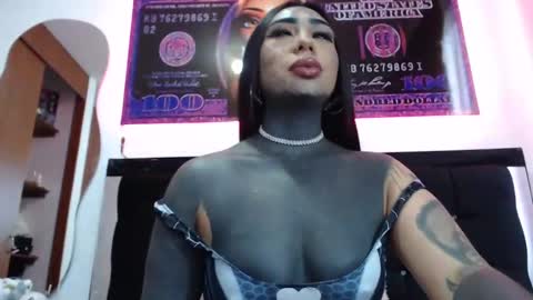 Snapshot of black_eyestattoo chatting on January 3, 10:08 pm karenth soto online show from January 3, 10:08 pm