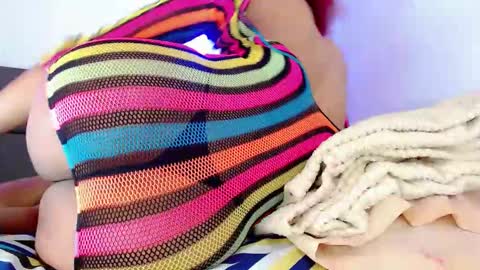 black_fire_sweet online show from October 15, 2:11 am