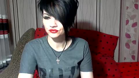 black_hot_01 online show from December 4, 1:09 pm