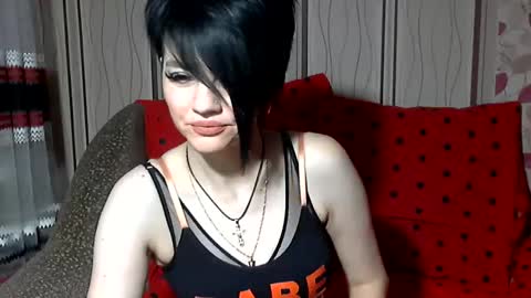 black_hot_01 online show from December 7, 6:32 am