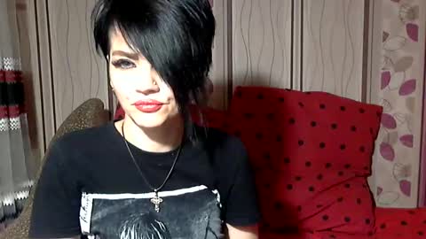 black_hot_01 online show from December 11, 12:12 am