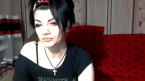 black_hot_01 online show from January 8, 11:19 pm