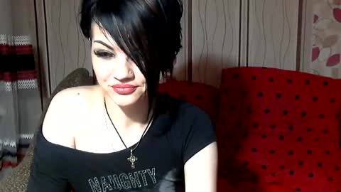 black_hot_01 online show from January 14, 3:04 pm