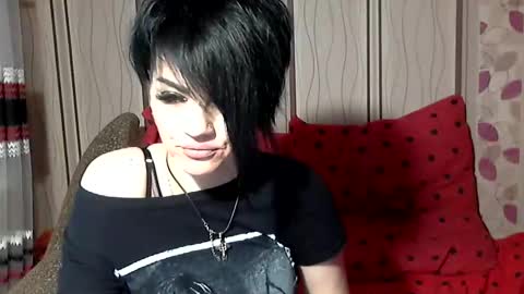 black_hot_01 online show from January 29, 9:55 am