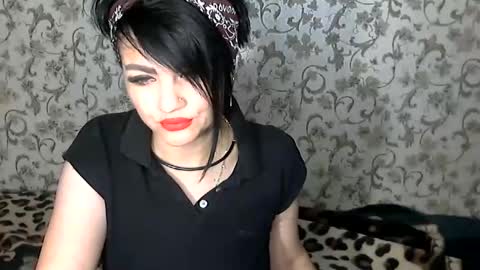 black_hot_01 online show from October 1, 4:29 am