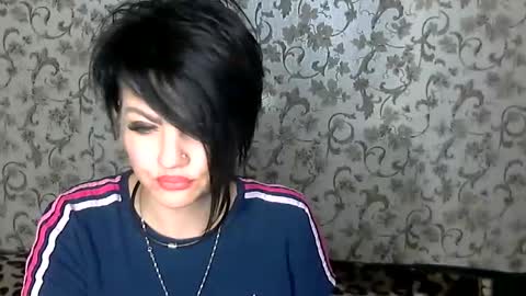 black_hot_01 online show from October 2, 8:05 pm