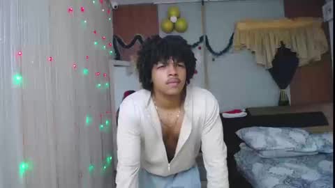 black_king_241 online show from January 15, 1:43 am