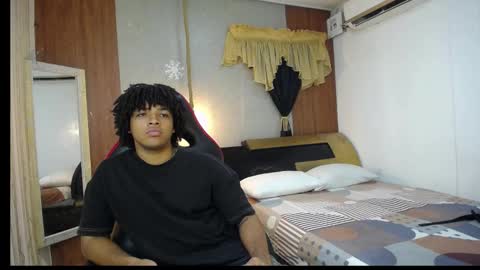 black_king_241 online show from February 6, 3:22 am