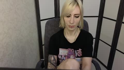 Emily online show from April 4, 8:23 am