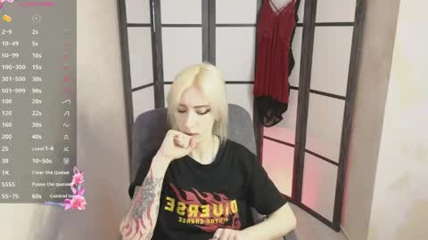 Snapshot of black_orchides chatting on May 16, 10:36 am Emily online show from May 16, 10:36 am