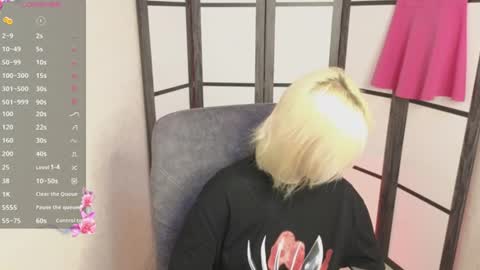 Snapshot of black_orchides chatting on June 21, 8:28 am Emily online show from June 21, 8:28 am