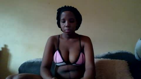 Snapshot of black_queen0111254 chatting on June 30, 11:55 am Blackqueen online show from June 30, 11:55 am