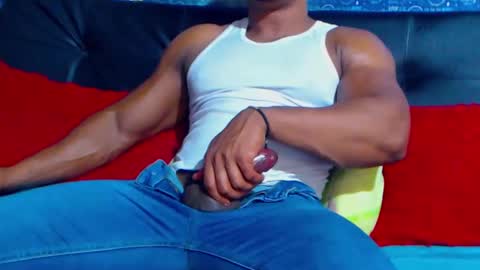 duglas online show from December 12, 6:53 pm