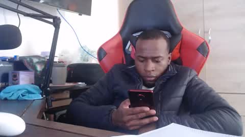 Black online show from February 17, 6:47 pm