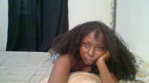Snapshot of black_umbre chatting on June 24, 8:24 am Dee online show from June 24, 8:24 am