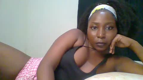 Snapshot of black_umbre chatting on June 28, 6:14 pm Dee online show from June 28, 6:14 pm