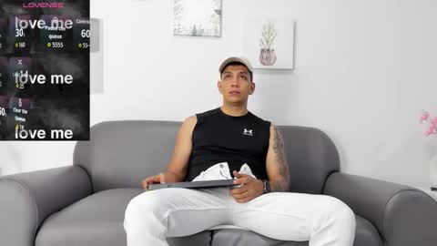 Max online show from October 7, 11:40 am