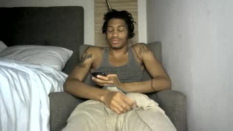 Snapshot of blackbulltitus chatting on May 13, 4:43 am BlackBullTitus online show from May 13, 4:43 am