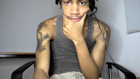 Snapshot of blackbulltitus chatting on June 3, 5:43 am BlackBullTitus online show from June 3, 5:43 am