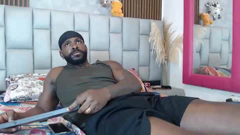 Black Emperador online show from November 27, 3:30 am