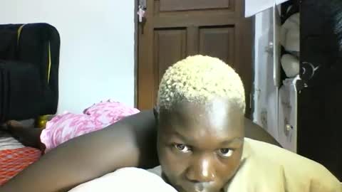 Snapshot of blackmarvel02 chatting on December 5, 7:39 am blackmarvel02 online show from December 5, 7:39 am