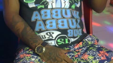 i am D.L online show from February 8, 6:12 pm