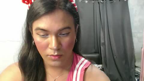 Ellez online show from January 7, 5:15 pm