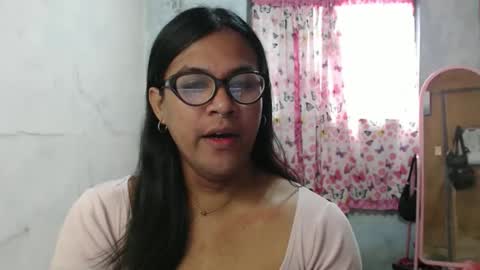 Ellez online show from February 18, 7:15 am