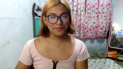 Ellez online show from July 26, 9:32 pm