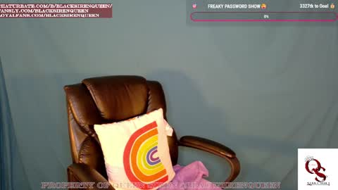 Snapshot of blacksirenqueen chatting on July 5, 1:56 am Queen Siren online show from July 5, 1:56 am