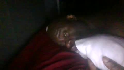 Snapshot of blackteddybear chatting on February 3, 2:53 am blackteddybear online show from February 3, 2:53 am