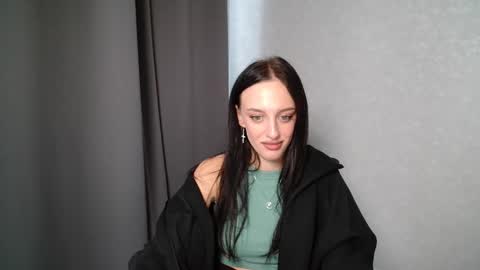 Snapshot of blacky_berry chatting on April 29, 2:10 pm Ivy online show from April 29, 2:10 pm
