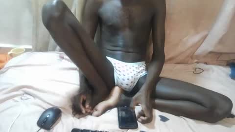 Snapshot of blackzilian_5 chatting on June 14, 6:15 am blackzilian_5 online show from June 14, 6:15 am