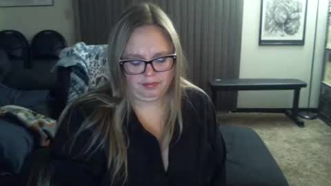 bladesizzo3111 online show from December 4, 2:54 am