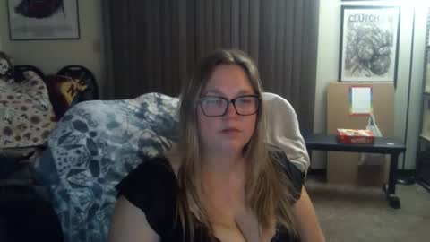 bladesizzo3111 online show from February 23, 12:19 am