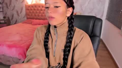 Snapshot of blair_harrison chatting on October 28, 11:03 am Blair online show from October 28, 11:03 am