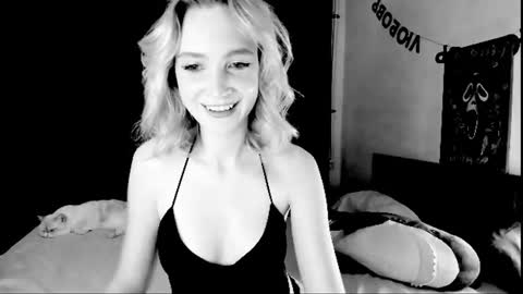 Snapshot of blairmarfl chatting on July 10, 7:16 pm Blair online show from July 10, 7:16 pm