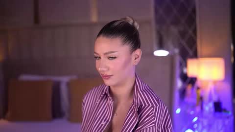 Snapshot of blairsanders chatting on December 19, 7:32 pm BlairSanders online show from December 19, 7:32 pm