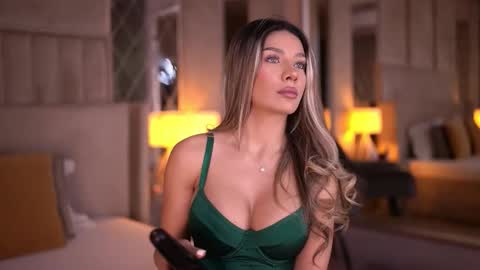 Snapshot of blairsanders chatting on February 1, 7:23 pm BlairSanders online show from February 1, 7:23 pm